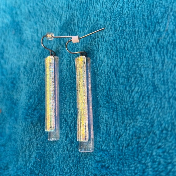 Dichroic glass earrings - Picture 4 of 9